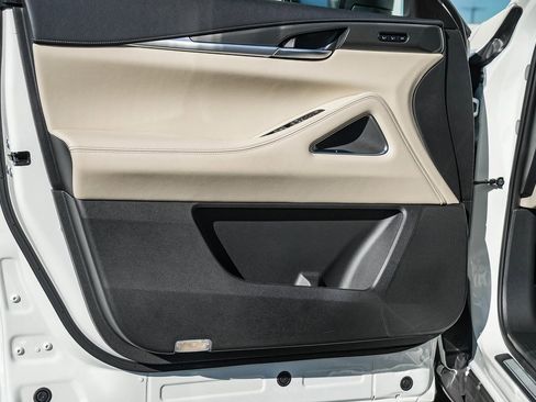 Certified 2025 INFINITI QX60 Luxe w/ Vision Package image 19