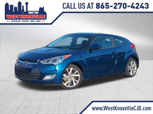 Used 2017 Hyundai Veloster FWD image 1