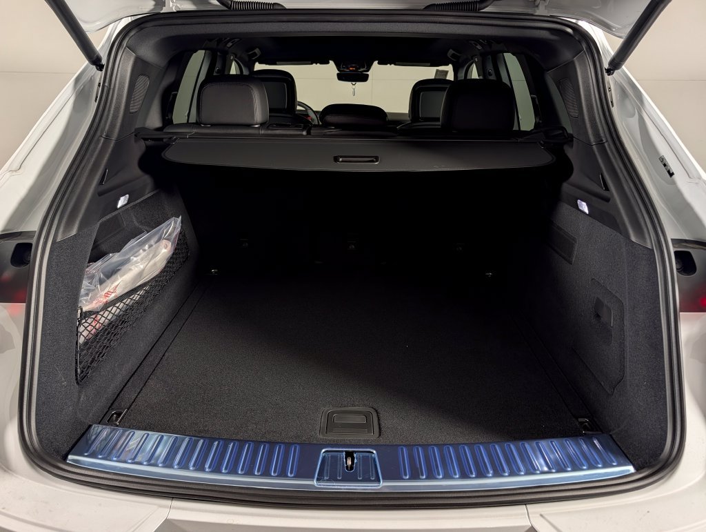 New 2026 Porsche Cayenne AWD/4WD image 17