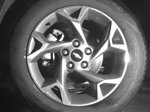 Used 2025 Chevrolet Trax LT w/ LT Convenience Package image 12