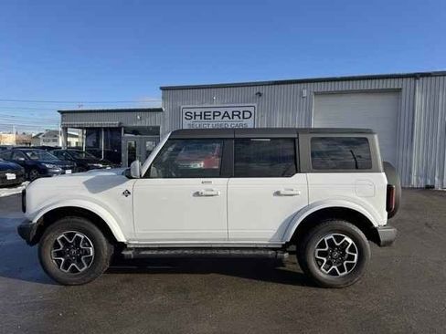 Used 2023 Ford Bronco Outer Banks image 8