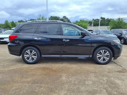 Used 2018 Nissan Pathfinder SL FWD image 6