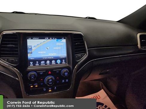 Used 2014 Jeep Grand Cherokee Limited w/ Luxury Group II image 19