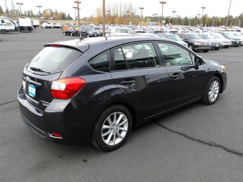 Used 2014 Subaru Impreza 2.0i Premium w/ All-Weather Package w/CVT image 5