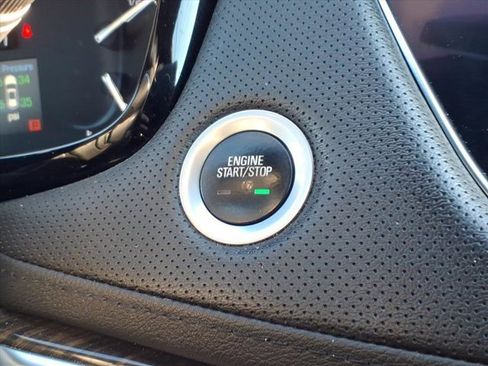 Used 2019 Cadillac XT5 AWD image 17