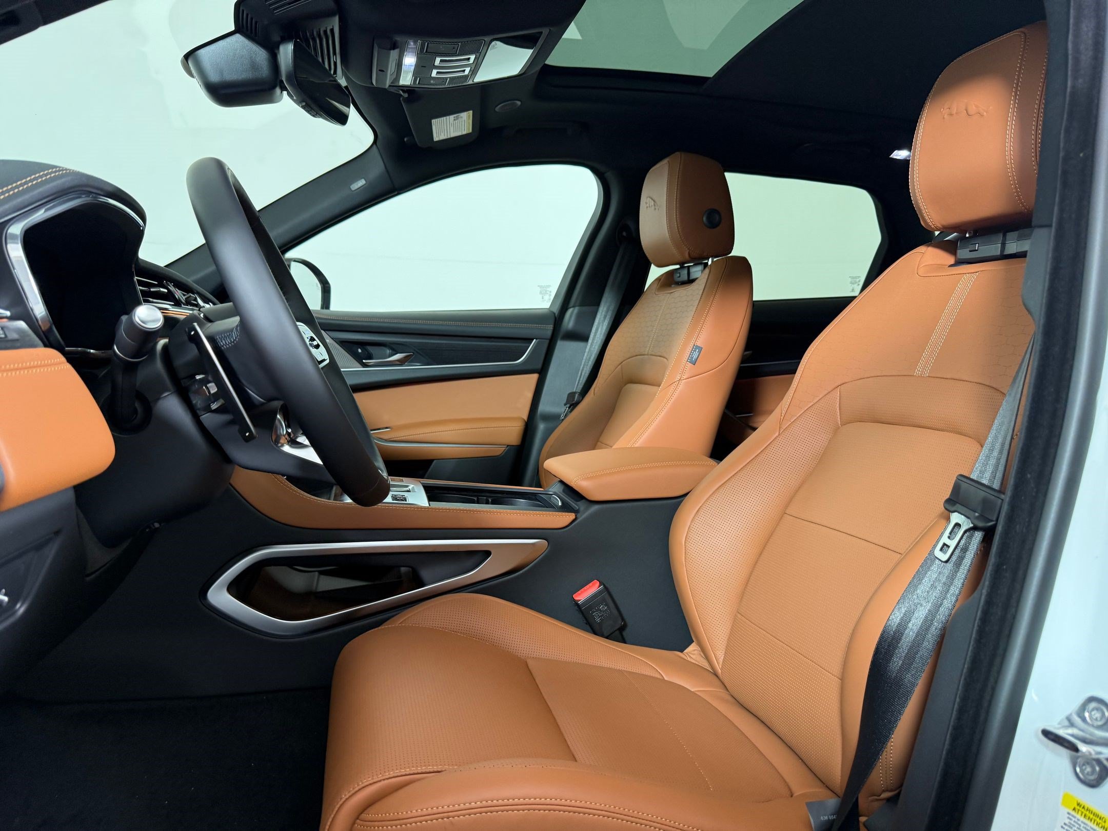 New 2026 Jaguar F-PACE R-Dynamic S AWD/4WD image 5