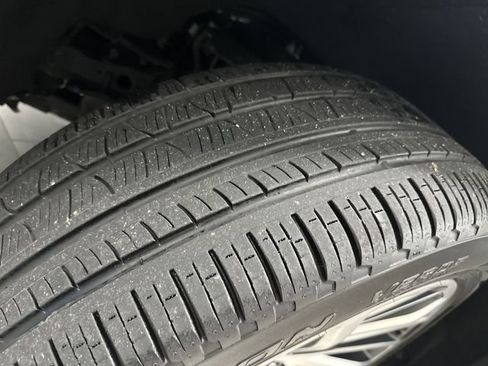 Used 2024 Jeep Grand Wagoneer Series III image 46