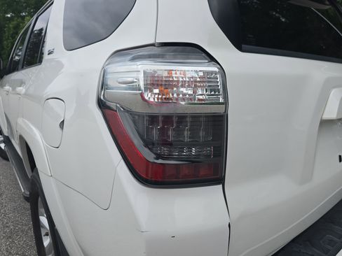 Used 2020 Toyota 4Runner SR5 Premium w/ Moonroof Package AWD/4WD image 33