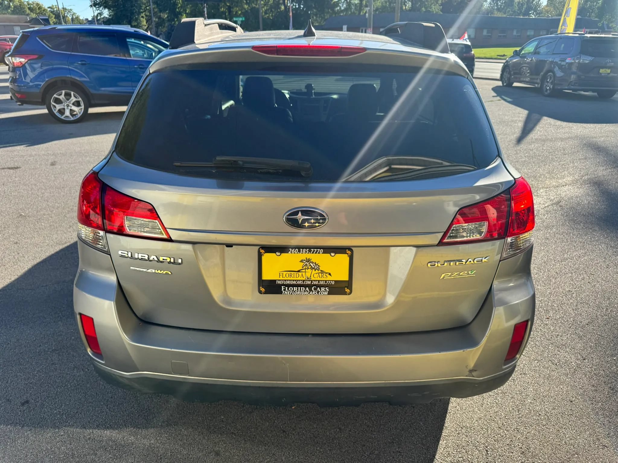 Used 2011 Subaru Outback 2.5i Limited AWD/4WD image 7