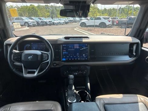 Used 2021 Ford Bronco Wildtrak AWD/4WD image 24