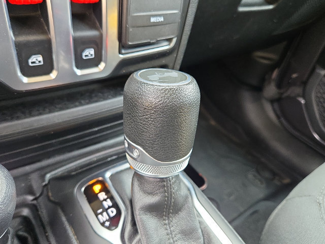 Used 2020 Jeep Wrangler Sport AWD/4WD image 9