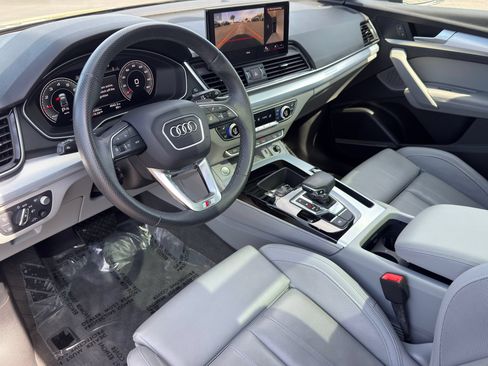 Used 2024 Audi Q5 2.0T Prestige AWD/4WD image 9