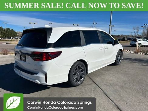 New 2026 Honda Odyssey Touring image 10