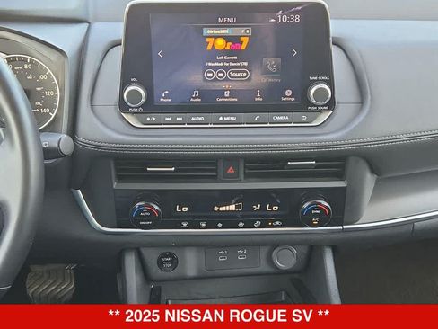 Used 2025 Nissan Rogue SV AWD/4WD image 28