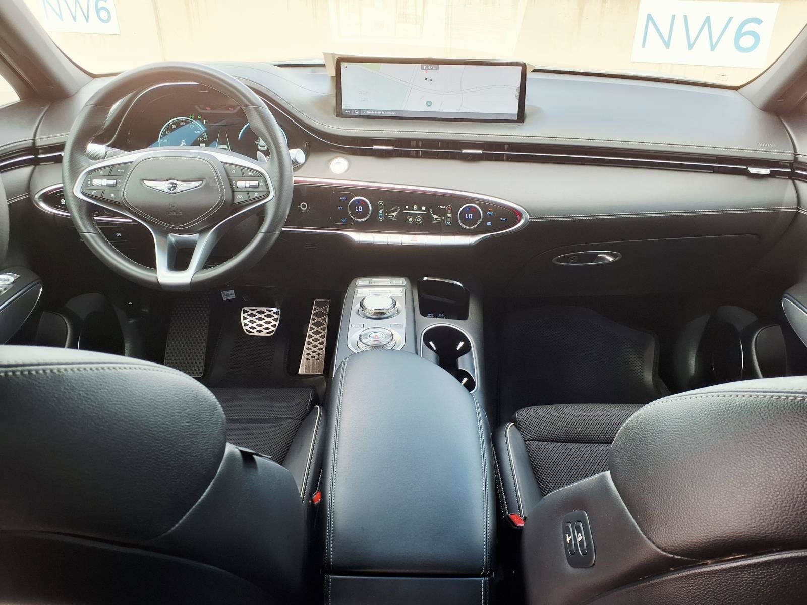 Certified 2024 Genesis GV70 2.5T w/ Sport Prestige Package AWD/4WD image 19