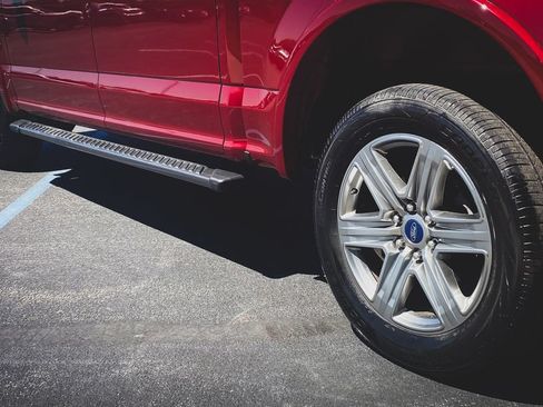 Used 2018 Ford F150 XLT w/ Equipment Group 302A Luxury AWD/4WD image 8
