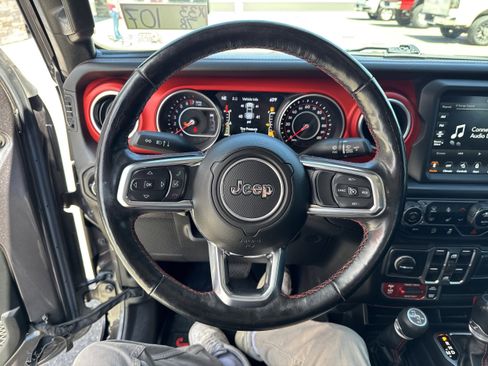 Used 2020 Jeep Gladiator Rubicon AWD/4WD image 17