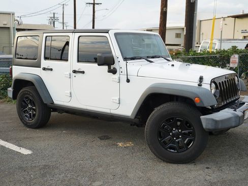 Used 2015 Jeep Wrangler Unlimited Sport AWD/4WD image 5