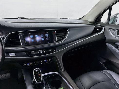 Used 2019 Buick Enclave Essence AWD/4WD image 20