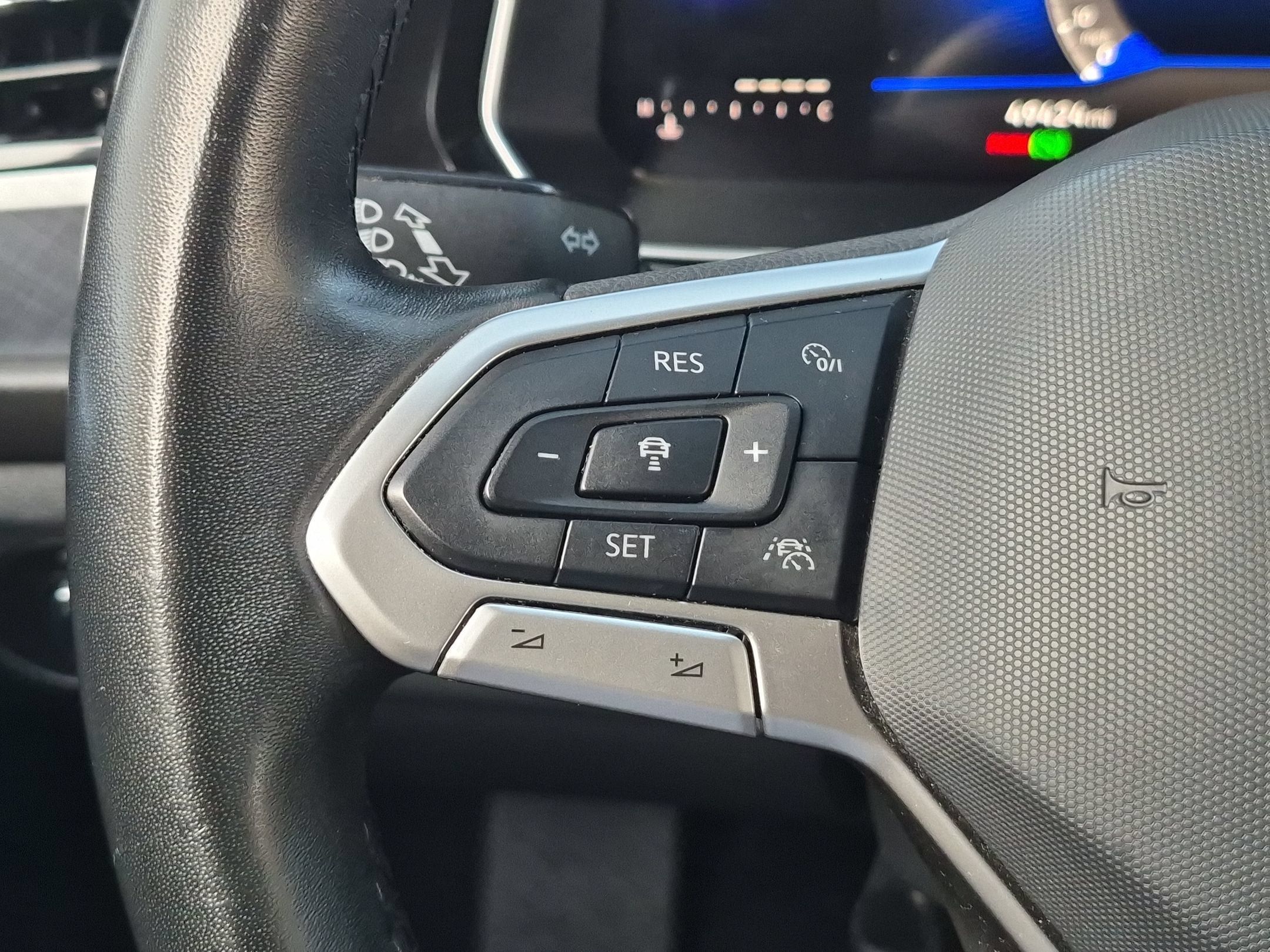 Used 2024 Volkswagen Jetta SE FWD image 16