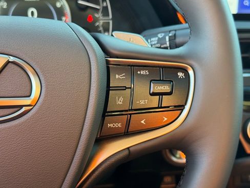 New 2025 Lexus ES 350 w/ Premium Package image 28