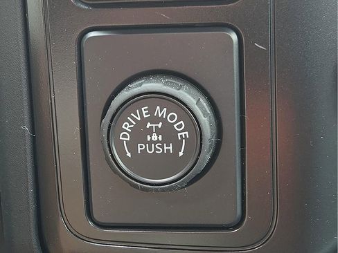 New 2025 Ford F250 XL w/ F-250 >10K GVWR Package image 11