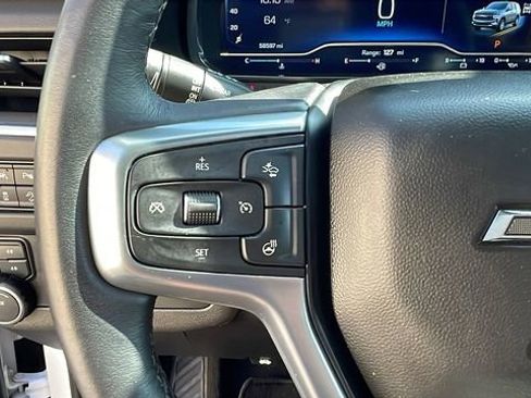 Used 2022 Chevrolet Suburban Z71 w/ Luxury Package image 25