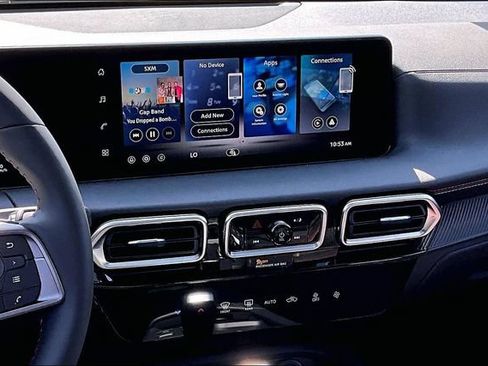 New 2027 Nissan Sentra SR w/ Floor Mat Package FWD image 6