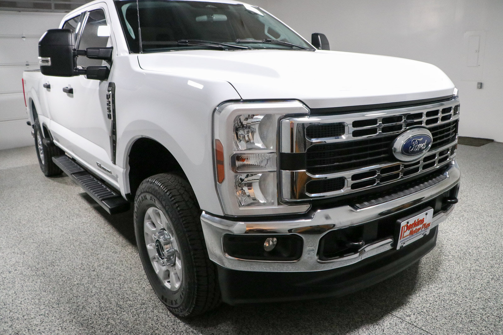 Used 2024 Ford F250 XLT w/ FX4 Off-Road Package AWD/4WD image 5