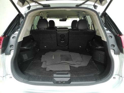 Used 2020 Nissan Rogue SL FWD image 28