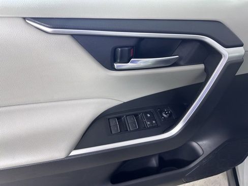 Used 2023 Toyota RAV4 XLE image 21