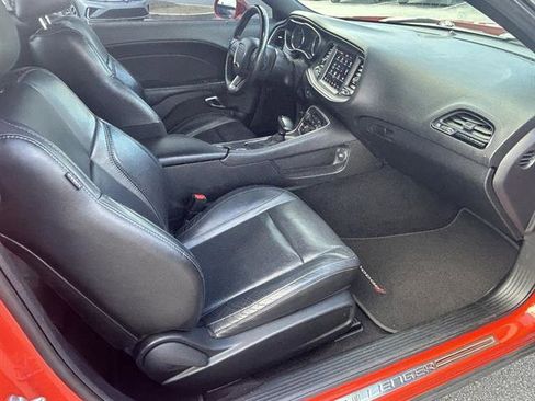 Used 2019 Dodge Challenger SXT w/ Plus Package image 21