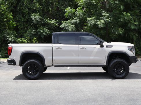 Used 2026 GMC Sierra 1500 AT4X AWD/4WD image 10