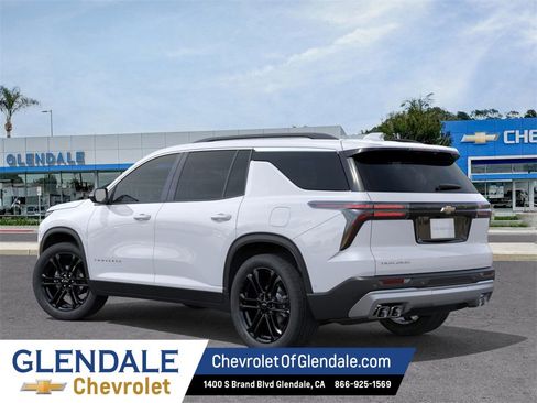 New 2026 Chevrolet Traverse LT image 3