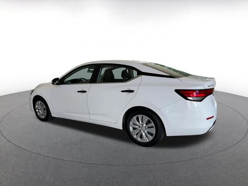 Used 2025 Nissan Sentra S image 10