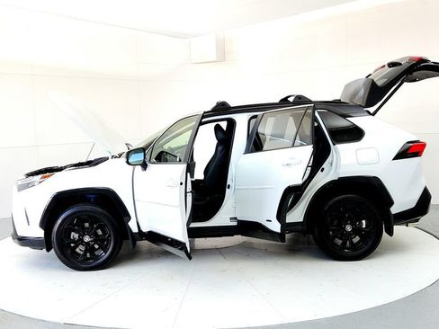 Used 2024 Toyota RAV4 XSE w/ Advanced Technology Package AWD/4WD image 10