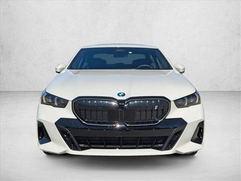 Used 2026 BMW i5 M60 w/ M Sport Package RWD image 6