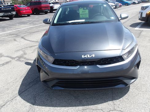 Used 2023 Kia Forte LX FWD image 2
