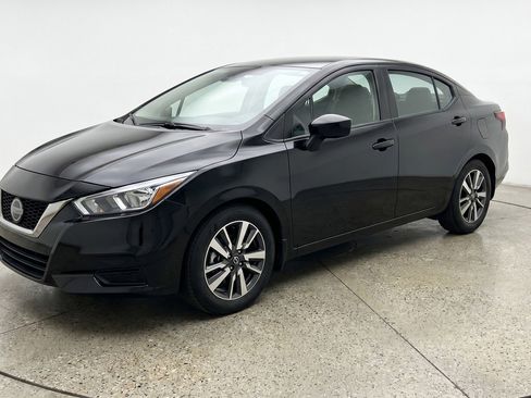 Used 2025 Nissan Versa SV FWD image 3