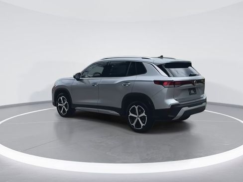 New 2025 Volkswagen Tiguan SE image 6