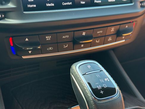 Certified 2022 Maserati Levante Modena image 41