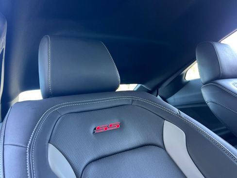 Used 2018 Chevrolet Camaro SS RWD image 20