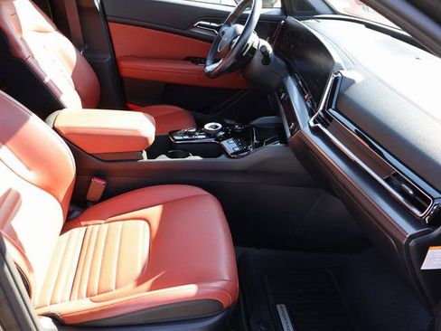 Used 2023 Kia Sportage SX Prestige image 11