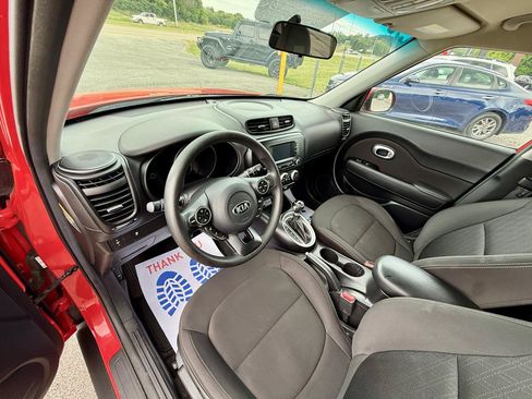 Used 2019 Kia Soul FWD image 29
