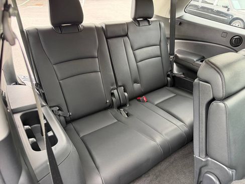 Used 2017 Honda Pilot EX-L image 18