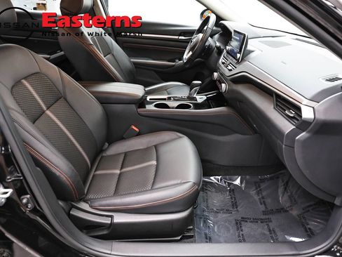 Used 2023 Nissan Altima 2.5 SR FWD image 24