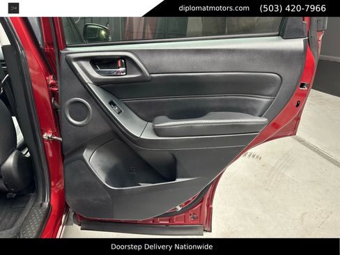 Used 2018 Subaru Forester 2.5i Touring w/ Popular Package #2 image 34
