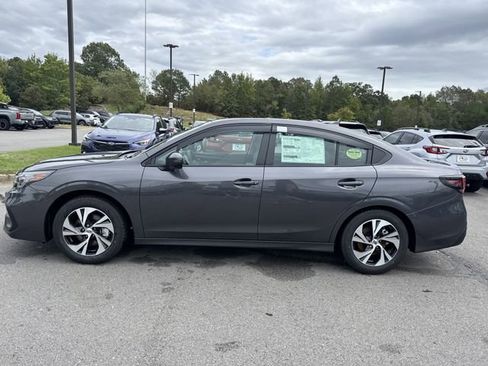 Used 2025 Subaru Legacy Premium image 6