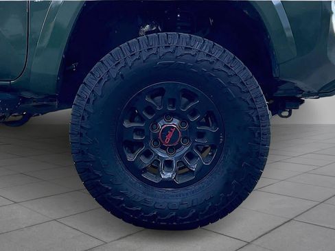 Used 2021 Toyota Tacoma TRD Sport image 10