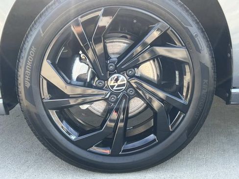 New 2026 Volkswagen Jetta SE FWD image 6